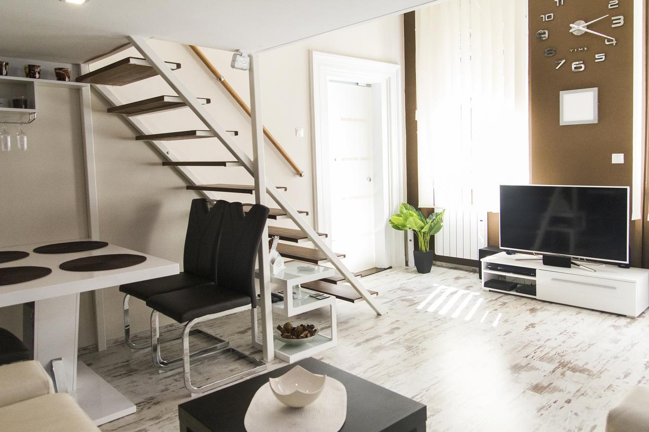 R&R Apartment Dembinszky ブダペスト エクステリア 写真